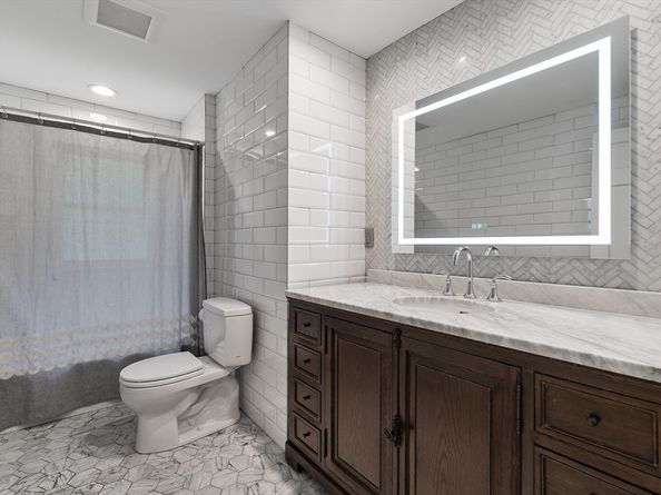 8 Karen Pines St, Dedham MA 02026