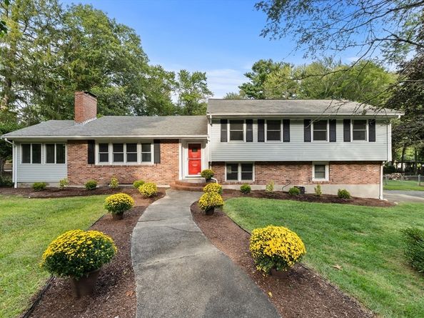 8 Karen Pines St, Dedham MA 02026