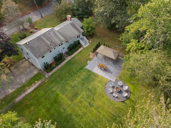 8 Karen Pines St, Dedham MA 02026