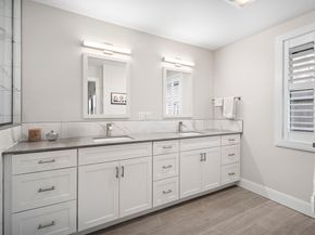 186 Mason Ter 186, Brookline MA 02446