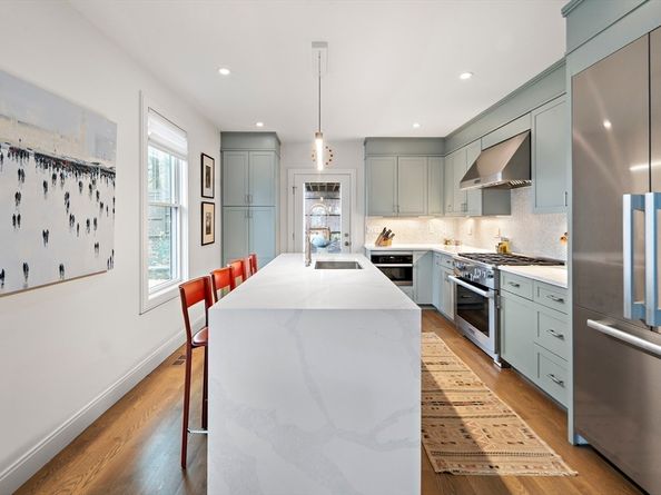 186 Mason Ter 186, Brookline MA 02446