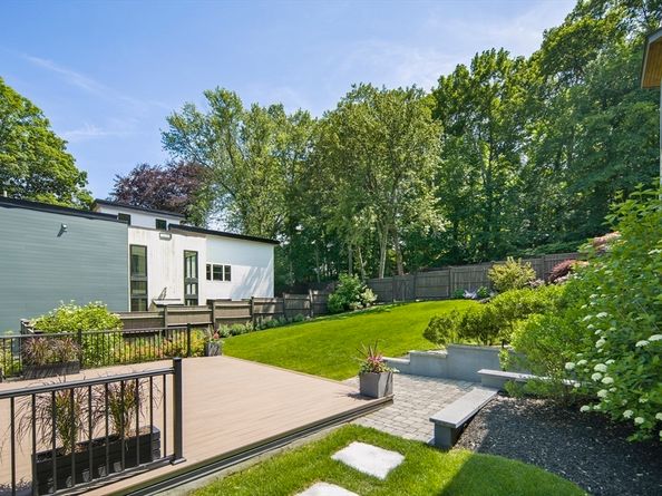 186 Mason Ter 186, Brookline MA 02446