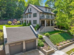 186 Mason Ter 186, Brookline MA 02446