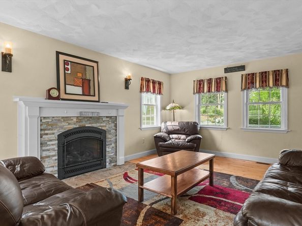 6 Salisbury Road, Wakefield MA 01880