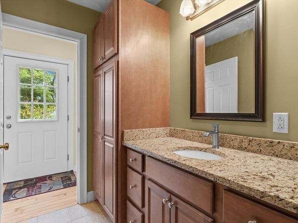 6 Salisbury Road, Wakefield MA 01880