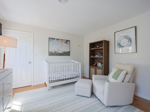 26B Pleasant St B, Wellesley MA 02482