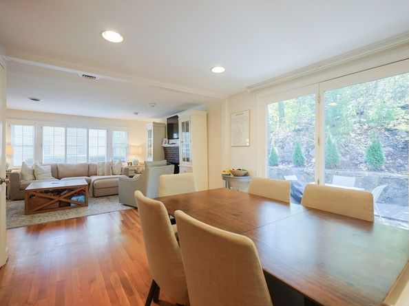 26B Pleasant St B, Wellesley MA 02482