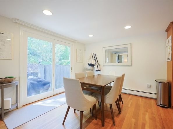 26B Pleasant St B, Wellesley MA 02482
