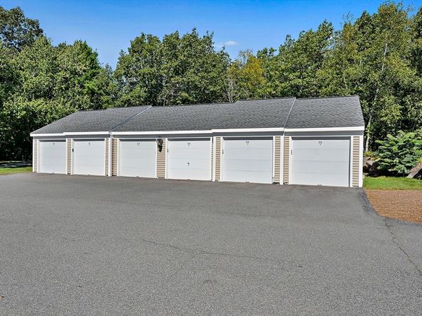 206 Allerton Commons Ln 206, Braintree MA 02184
