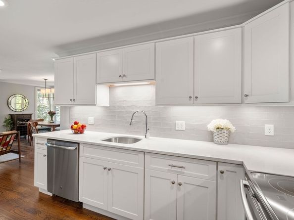 1789 Centre St 301, Boston MA 02132