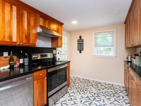 154 Auburn St, Whitman MA 02382
