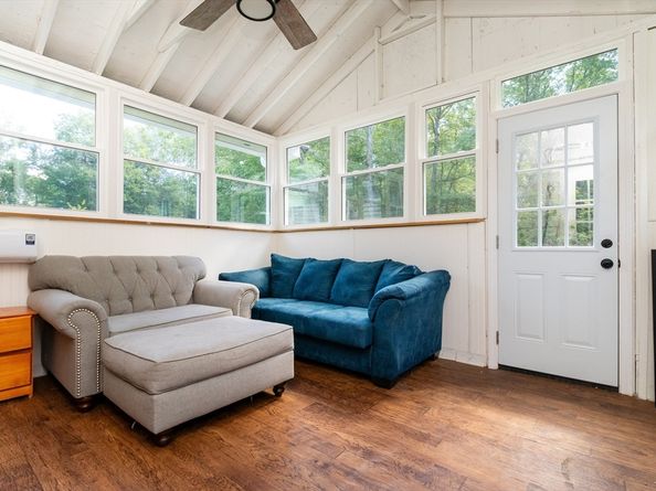 154 Auburn St, Whitman MA 02382