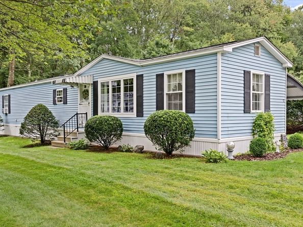 27 Tyler Street, Brookfield MA 01506