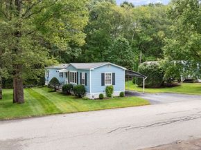 27 Tyler Street, Brookfield MA 01506