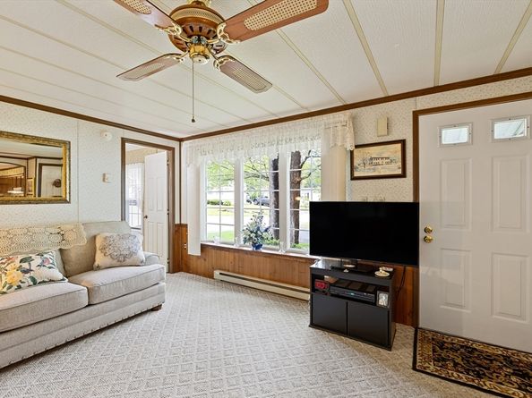 27 Tyler Street, Brookfield MA 01506