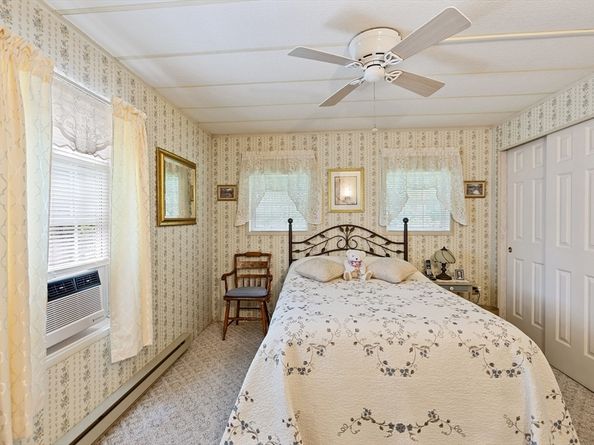 27 Tyler Street, Brookfield MA 01506