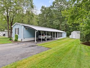27 Tyler Street, Brookfield MA 01506