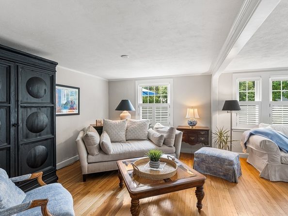 4 Oakland Cir, Winchester MA 01890