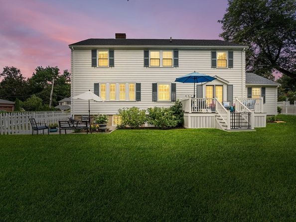 4 Oakland Cir, Winchester MA 01890