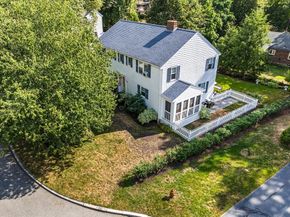 4 Oakland Cir, Winchester MA 01890