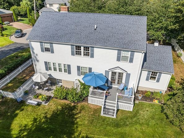 4 Oakland Cir, Winchester MA 01890
