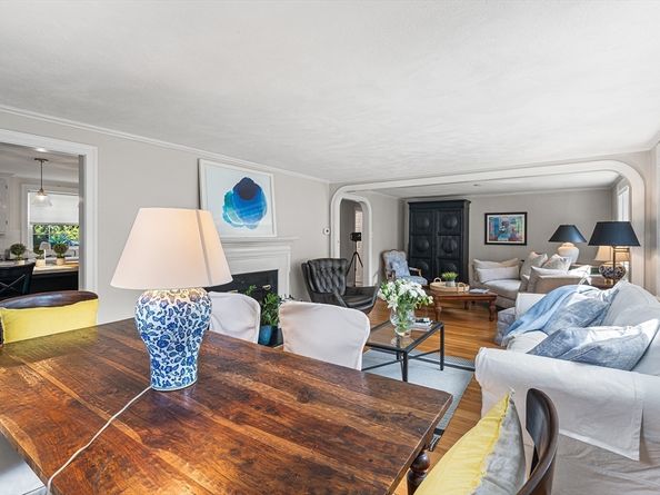 4 Oakland Cir, Winchester MA 01890