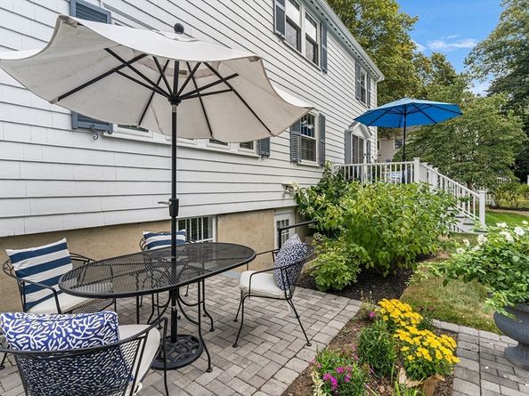 4 Oakland Cir, Winchester MA 01890