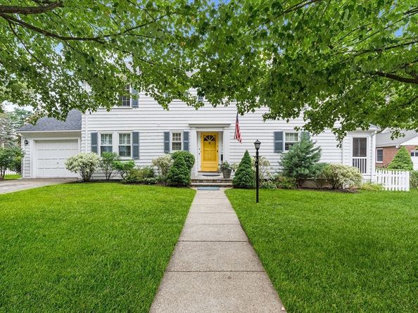 4 Oakland Cir, Winchester MA 01890