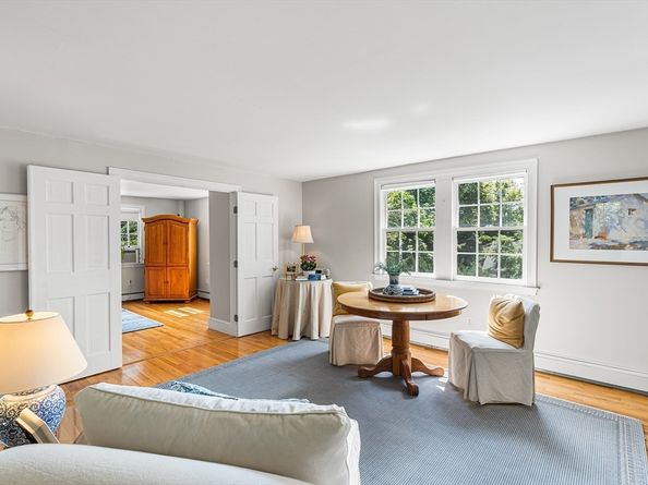 4 Oakland Cir, Winchester MA 01890