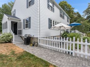 4 Oakland Cir, Winchester MA 01890