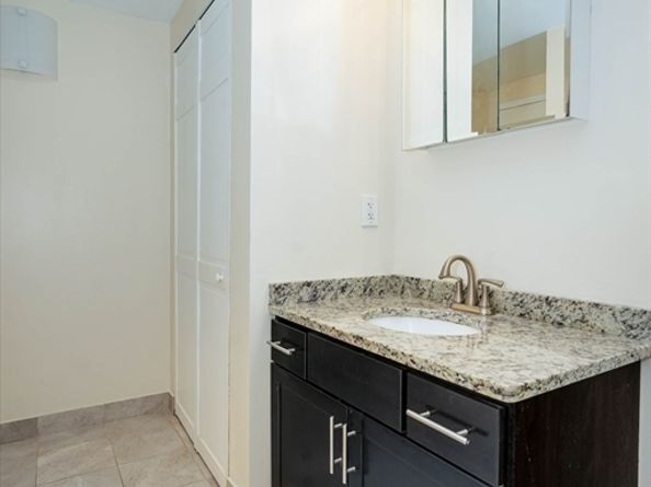 185 Quincy Shore Dr 28, Quincy MA 02171
