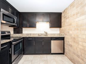 185 Quincy Shore Dr 28, Quincy MA 02171