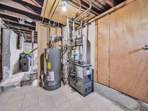 11 Murphy Ct, Newton MA 02458
