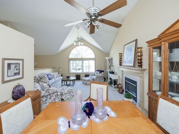 74 Moreland Green Drive, Worcester MA 01609