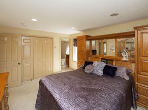 74 Moreland Green Drive, Worcester MA 01609