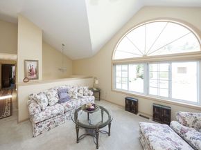 74 Moreland Green Drive, Worcester MA 01609