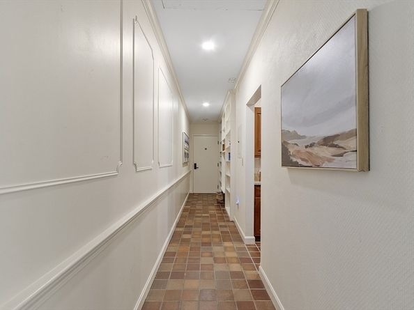 100 Keyes Rd 223, Concord MA 01742