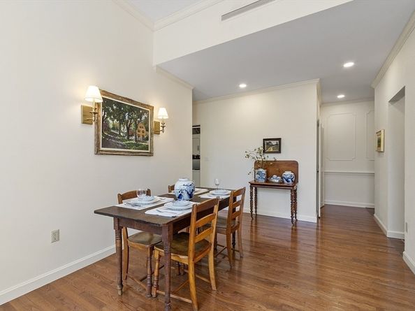 100 Keyes Rd 223, Concord MA 01742