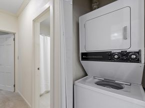 100 Keyes Rd 223, Concord MA 01742
