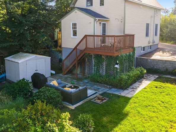 15 Crest Rd, Wayland MA 01778