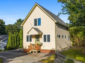 15 Crest Rd, Wayland MA 01778