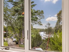 15 Crest Rd, Wayland MA 01778
