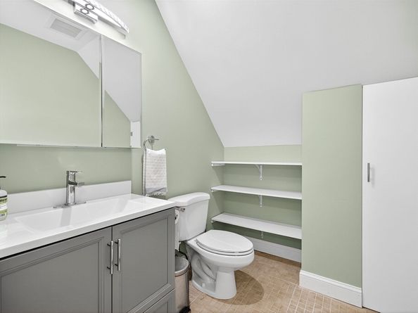 15 Crest Rd, Wayland MA 01778