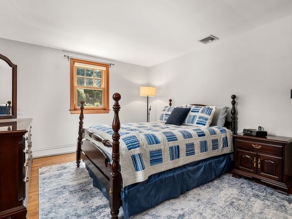 20 Woodchester Cir, Waltham MA 02451