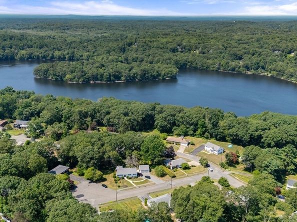20 Woodchester Cir, Waltham MA 02451