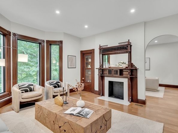 14 Summit Street 14F, Newton MA 02458