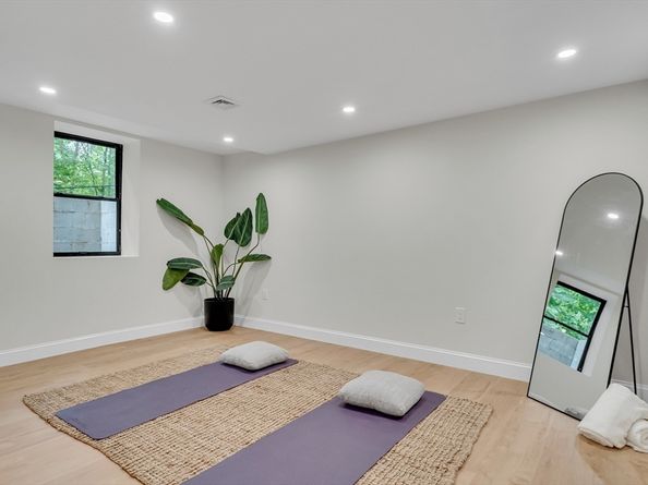 14 Summit Street 14F, Newton MA 02458