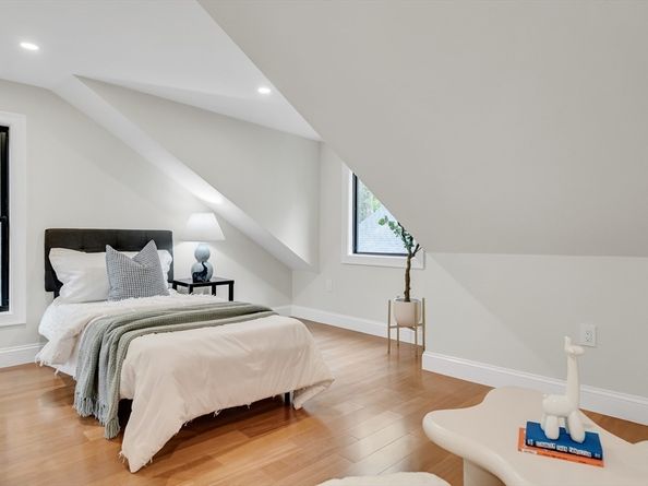 14 Summit Street 14F, Newton MA 02458