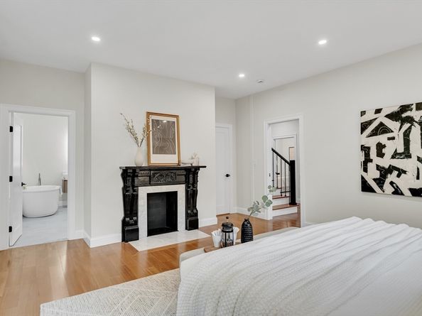 14 Summit Street 14F, Newton MA 02458