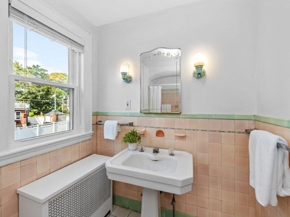 35 Burbank Rd, Medford MA 02155